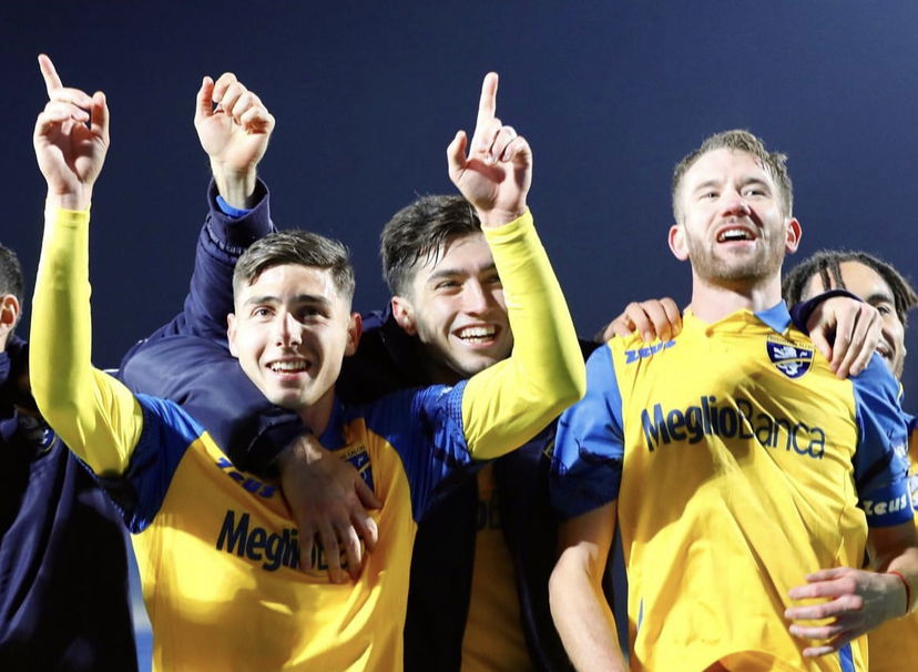 Serie B, Borrelli decide la sfida contro il Benevento (1-0). Frosinone in fuga: +8 sul Genoa preview