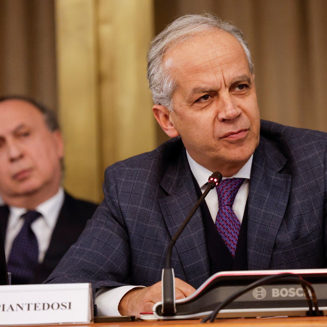 Piantedosi: “Riconoscimento facciale negli stadi per combattere spaccio e reati in curva” article-post