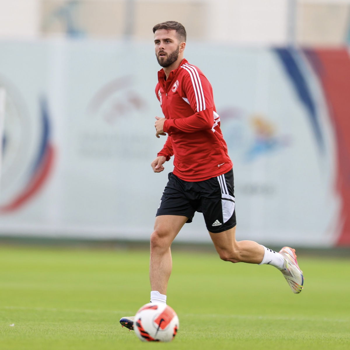 Pjanic su Spalletti: “E’ un allenatore incredibile, gioca un bel calcio sia in campionato sia in Europa” article-post