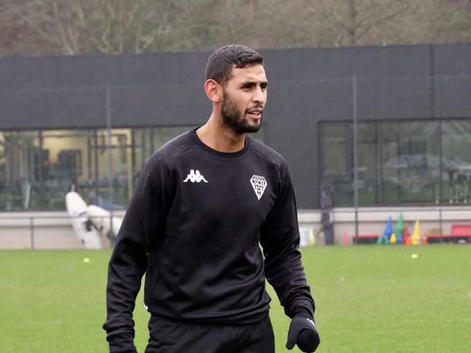 Ghoulam si allena con l’Angers. L’ex Napoli è svincolato dalla scorsa estate article-post