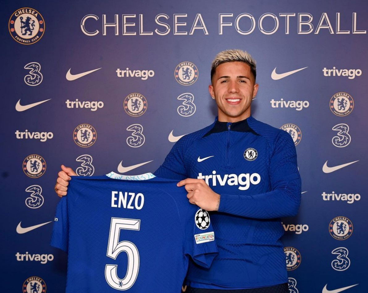 Enzo Fernandez: “Non voglio lasciare il Chelsea, continuerò qui finché mi vorranno” article-post