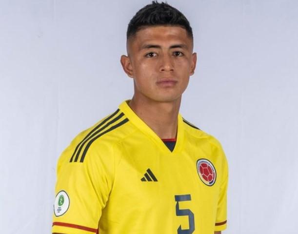 STRAPOTERE FISICO ED ELEGANZA: KEVIN MANTILLA, L’EUROPA NEL DESTINO article-post