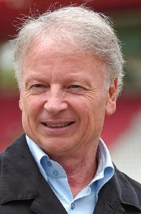 Castagner, celebrati oggi i funerali: l’ultimo saluto all’allenatore del Perugia dei miracoli preview