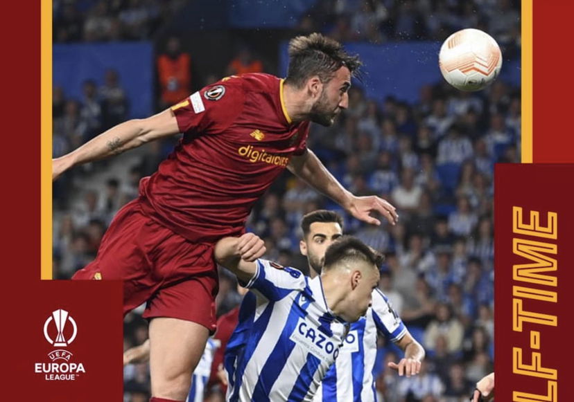 La Real Sociedad gira palla, la Roma difende e riparte: 0-0 all’intervallo. Annullato il gol di Smalling preview