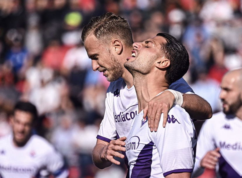 Primi tempi Serie A: Mandragora porta avanti la Fiorentina sulla Cremonese (1-0). Parità tra Verona e Monza (0-0) preview
