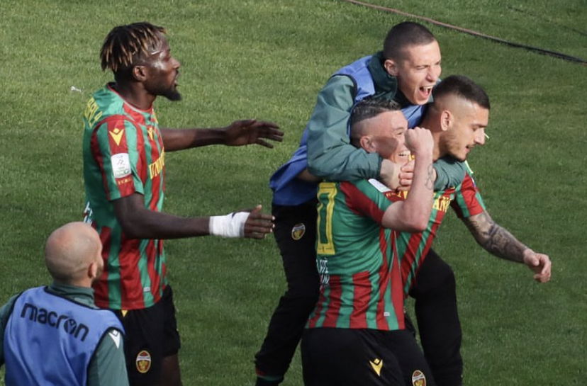 Serie B, torna a vincere la Ternana: 1-0 al Bari, decide l’ex Partipilo preview