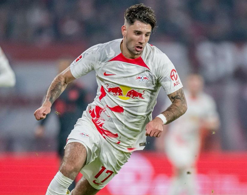 Leao esalta Szoboszlai sui social: “Vieni al Milan” article-post