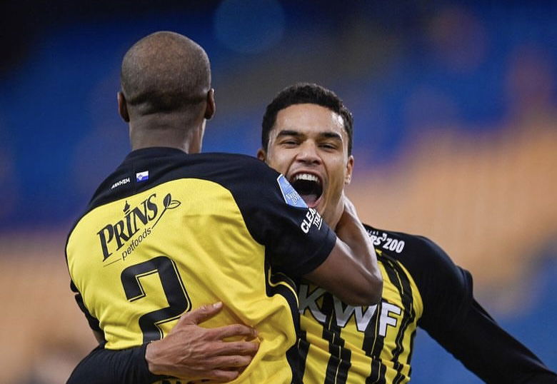 DANILHO RAIMUNO DOEKHI, IL DIFENSORE GOLEADOR CHE HA CONQUISTATO LA GERMANIA preview