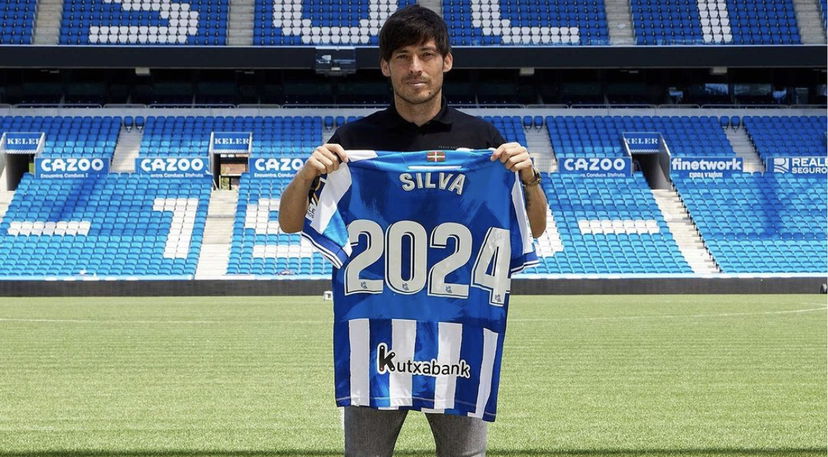 Ufficiale: Real Sociedad, David Silva ha rinnovato fino al 2024 preview