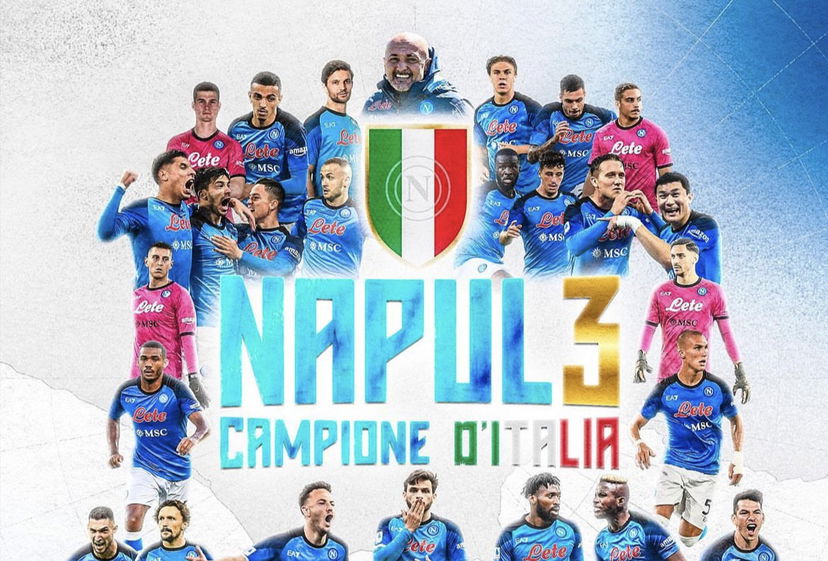 Aereo disegna la “N” del Napoli sul Golfo preview