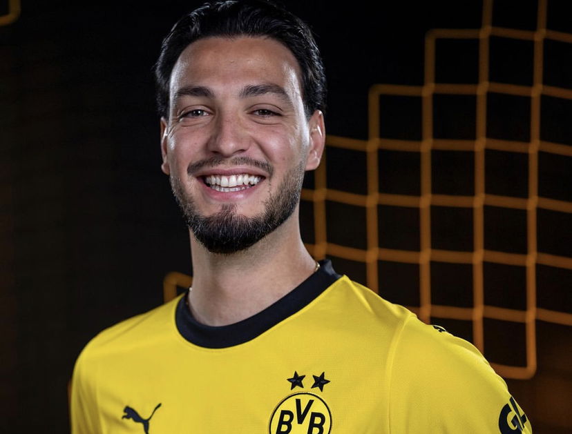 Bensebaini si presenta: “Non vedo l’ora di giocare per vincere col Dortmund” preview