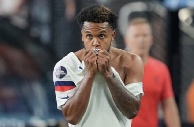 Usa-Messico ad alta tensione: risse e quattro espulsioni. Maglia strappata e rosso per McKennie preview