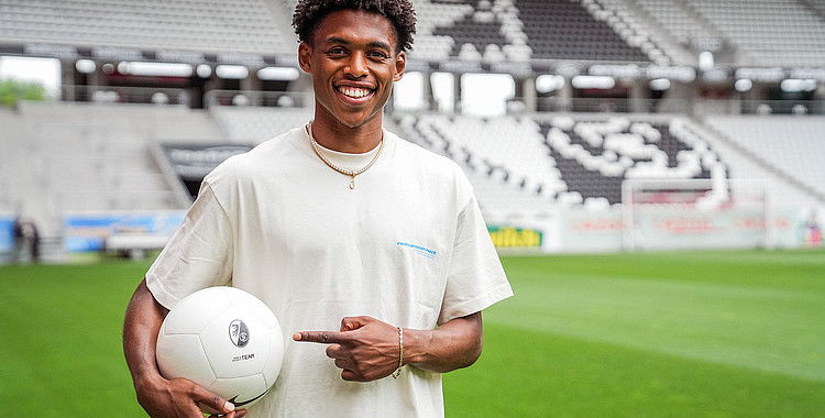 Ufficiale: il Friburgo acquista Junior Adamu dal Salisburgo article-post