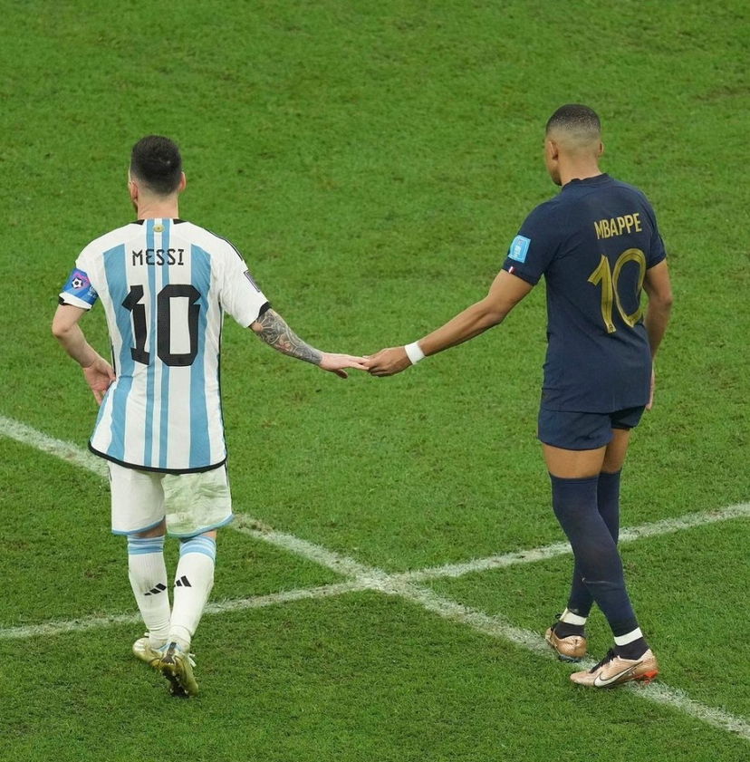Mbappé scrive a Messi per il suo compleanno: “Grazie per questi due anni insieme. Mi hai insegnato tanto” preview
