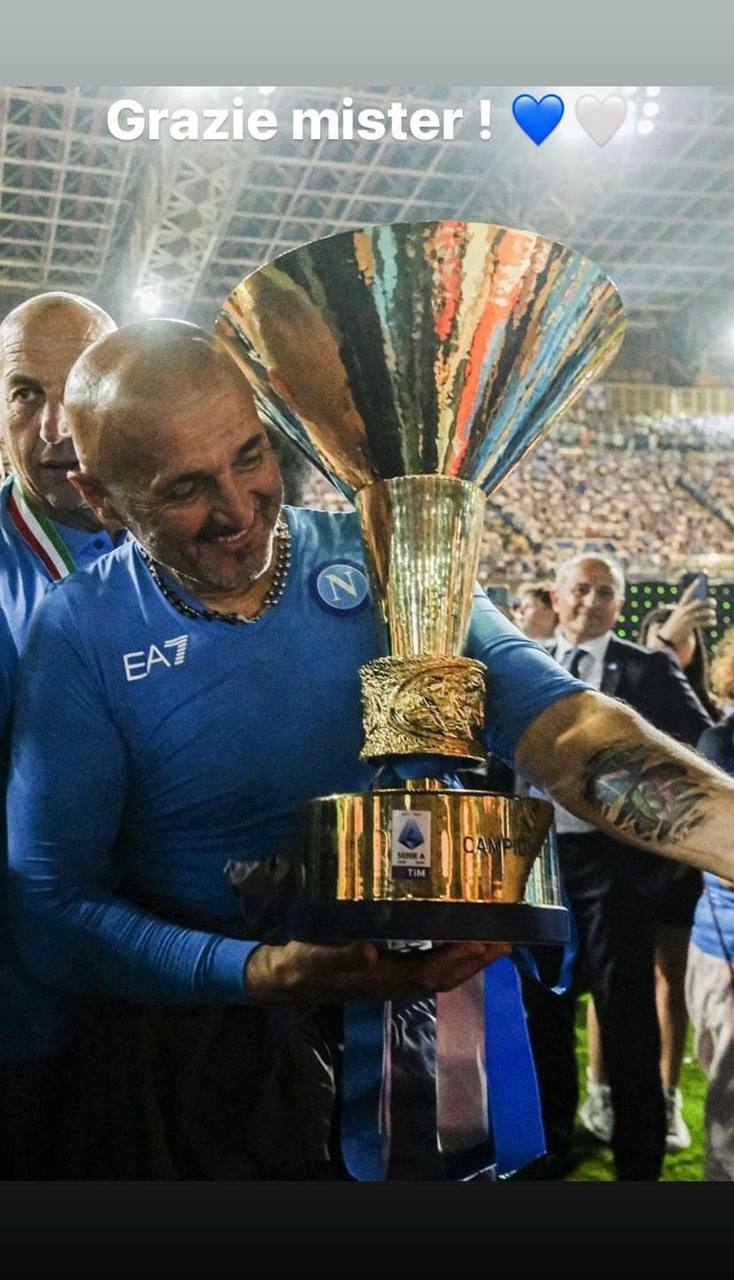 Kvaratskhelia saluta Spalletti. La dedica del georgiano sui social: “Grazie mister” article-post