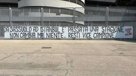Inter sconfitta in finale. Lo sfottò della Curva Sud del Milan: “E’ passata una stagione ma non cambia niente, resti vice campione” preview