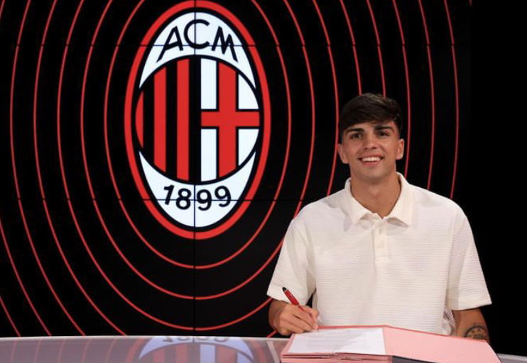 Ufficiale: Antonio Gala rinnova con il Milan preview