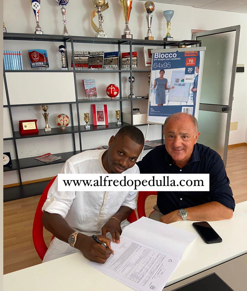 Fofana alla Triestina: la foto della firma preview