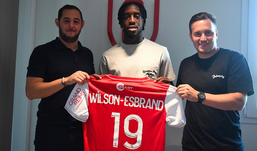 Ufficiale: Wilson-Esbrand si trasferisce al Reims in prestito dal Manchester City preview