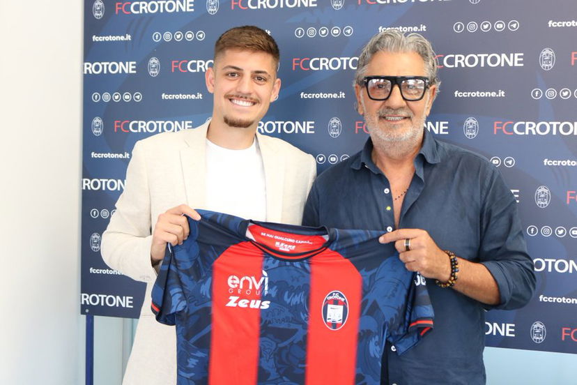 Ufficiale: Felippe al Crotone dal Giugliano preview