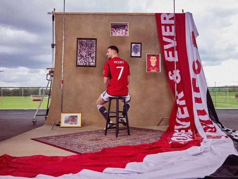 Mount allo United: scelta la maglia numero 7 di Cristiano Ronaldo, Beckham e Best preview