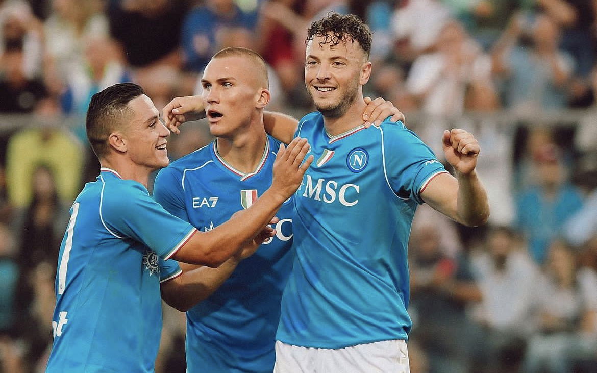 Il Napoli sfonda al 96’ con Rrahmani: 2-1 sulla Salernitana. Genoa e Torino fanno 0-0 article-post