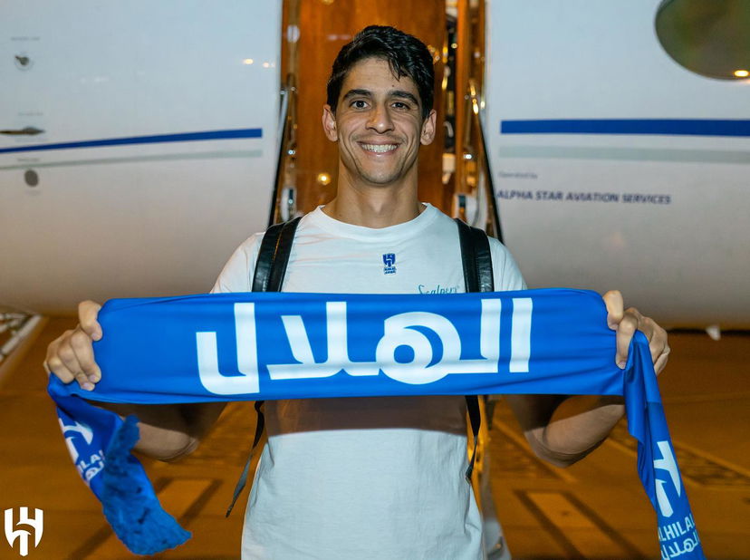 Bono all’Al-Hilal, le foto della firma preview