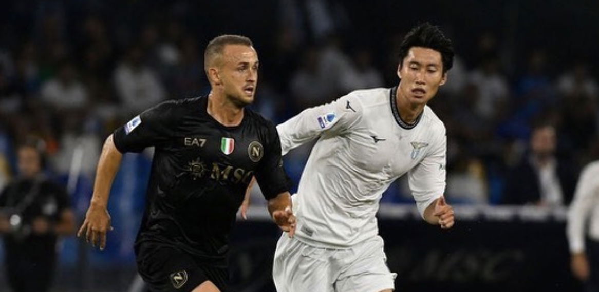 Lobotka: “A Napoli sono felice, ma non so cosa accadrà. Non siamo il Barcellona o il Real Madrid, ma siamo sulla strada giusta per arrivarci” article-post