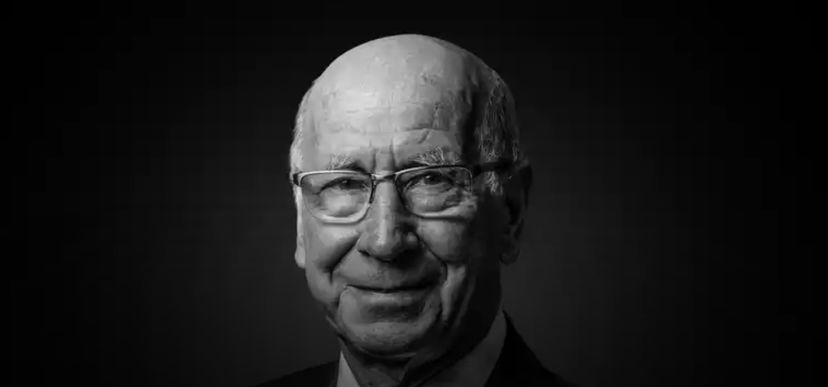 Il mondo del calcio piange la scomparsa di Sir Bobby Charlton. Aveva 86 anni preview