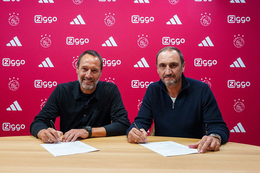 Ufficiale Ajax, il nuovo tecnico è John van ‘t Schip article-post