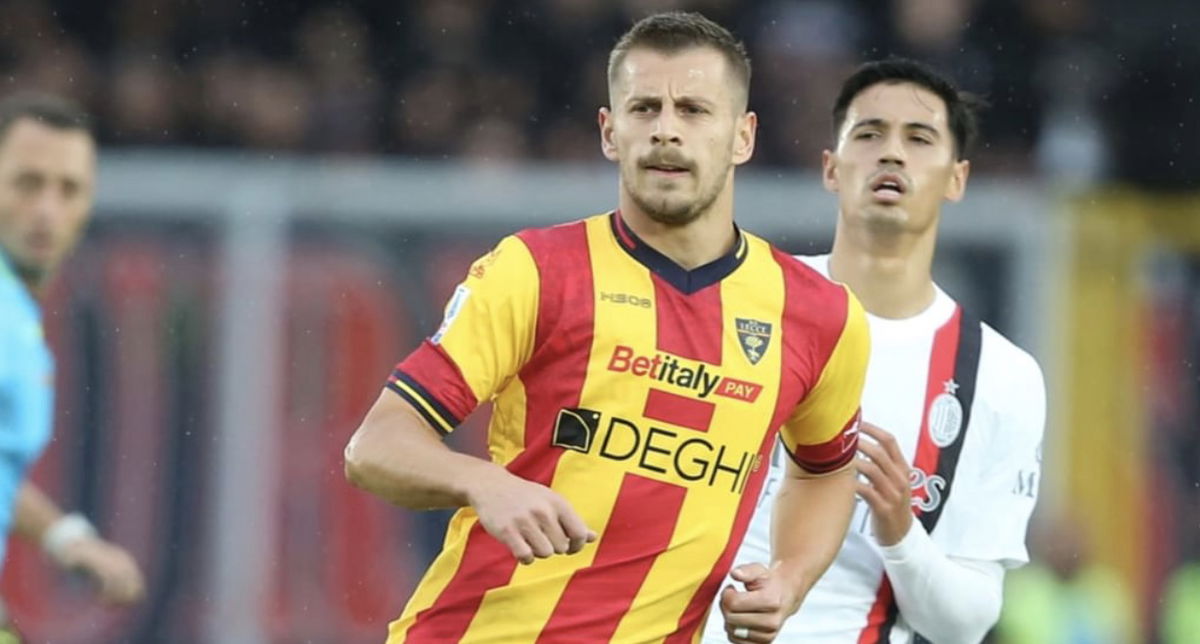 Il Milan si butta via come a Napoli: rimonta Lecce da 0-2 a 2-2 con Sansone e Banda. Annullato un gol di Piccoli al 94’. Espulso Giroud article-post