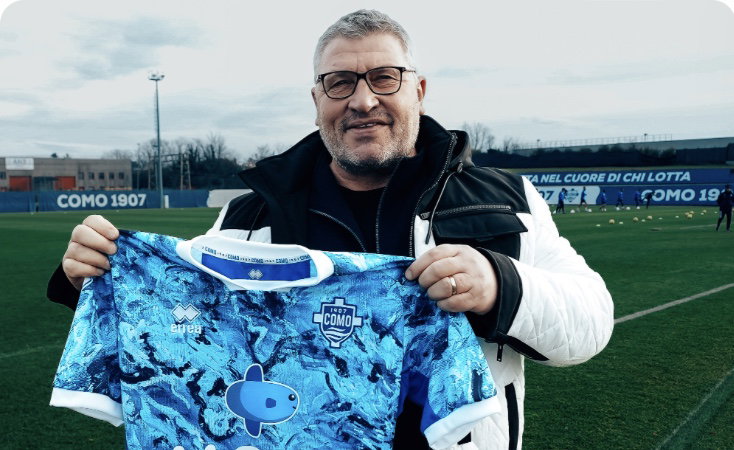 Ufficiale: Como, Roberts è il nuovo tecnico fino al termine della stagione. Sarà affiancato da Fabregas preview