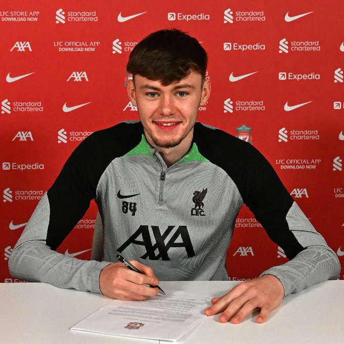 Ufficiale: Bradley rinnova con il Liverpool fino al 2027 preview