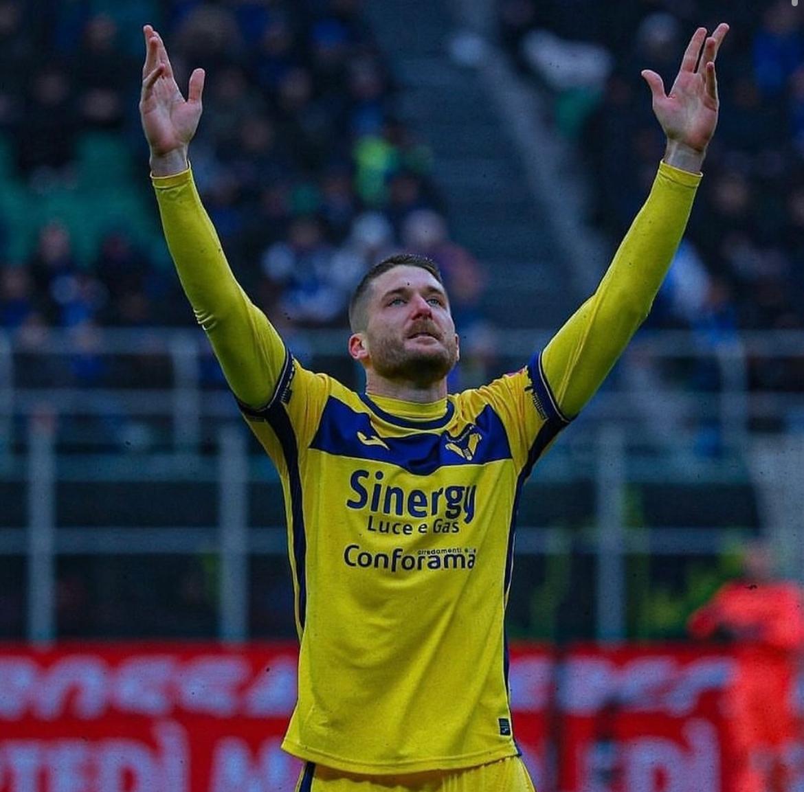 Shock Henry, minacce di morte dopo il rigore sbagliato article-post