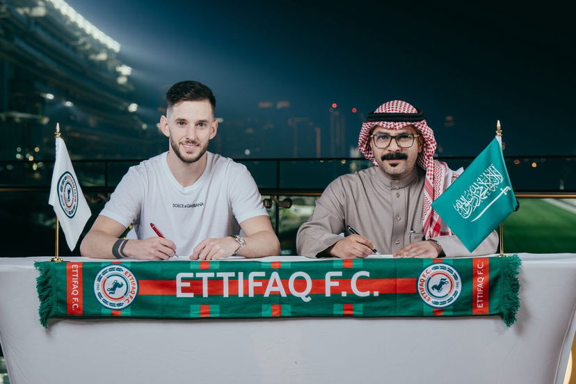 Al Ettifaq, ecco il sostituto di Henderson: ufficiale Medran fino al 2027 preview