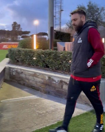 De Rossi su De Zerbi: “Un genio, tra i pochi ad aver cambiato qualcosa” preview