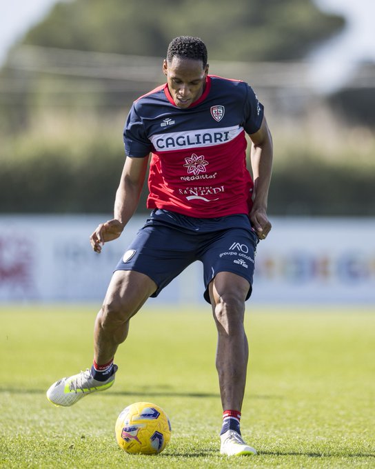 Yerry Mina si presenta al Cagliari: “Sono sempre pronto, Lukaku dovrà preoccuparsi di noi” article-post