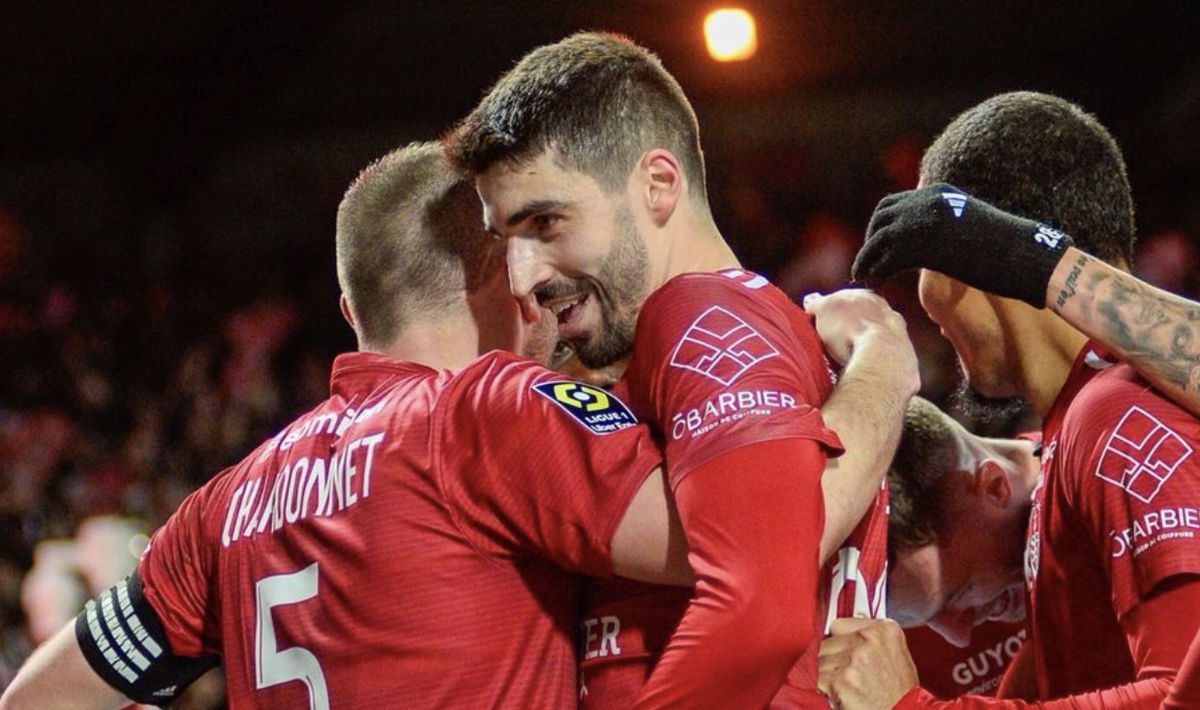 Ligue 1, il Brest (in dieci) vince contro l’OM di Gattuso (1-0). E si prende il secondo posto article-post