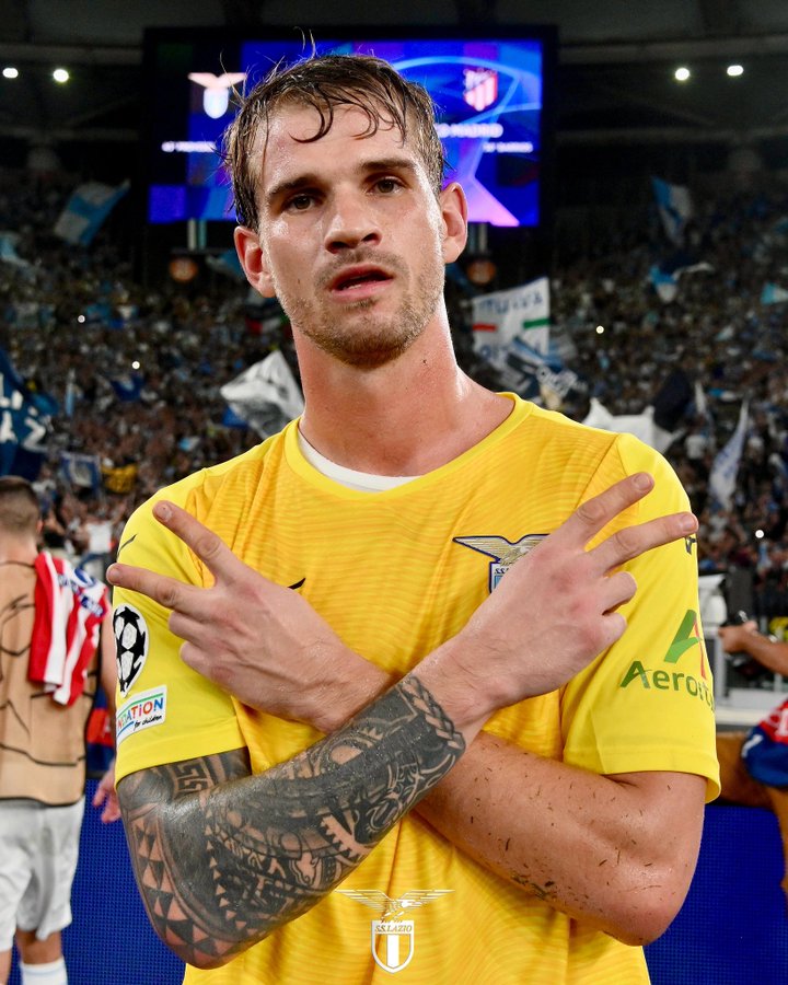 Ora è ufficiale: Provedel rinnova con la Lazio fino al 2027 preview