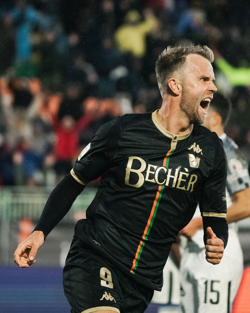 Ufficiale: Gytkjaer nuovo giocatore del Bari preview