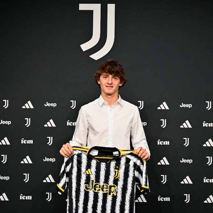 Ufficiale: Juventus, il classe 2005 Savio rinnova fino al 2026. Il comunicato article-post
