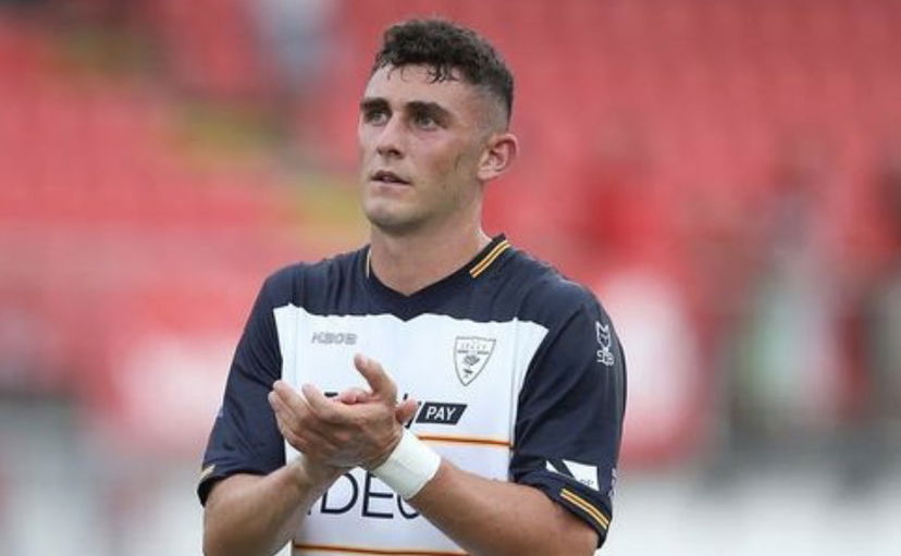 Piccoli il più pericoloso, Angelino prende il palo: reti inviolate tra Lecce e Roma all’intervallo preview