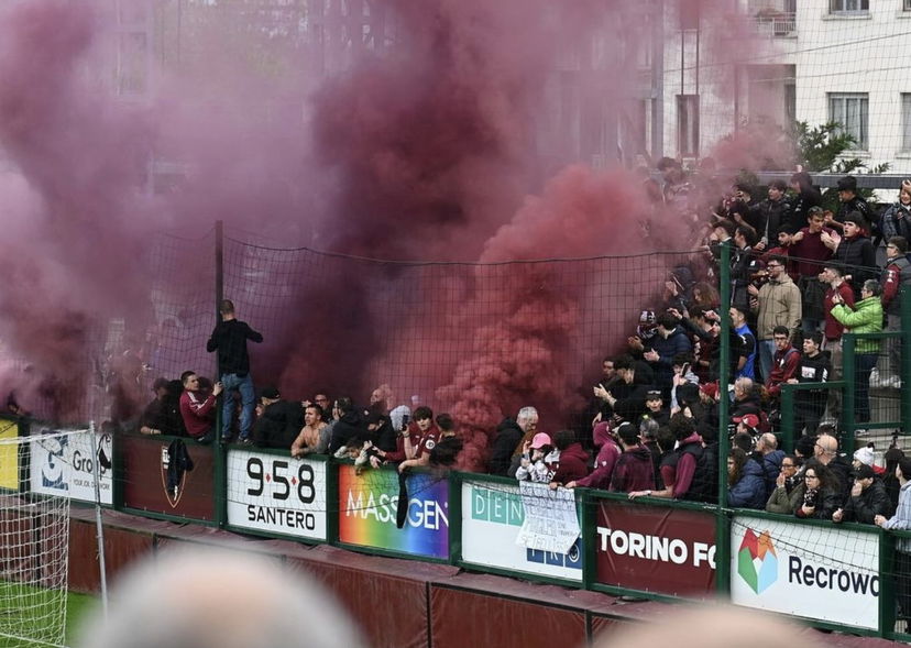 Torino, protesta dei tifosi al Bentegodi preview
