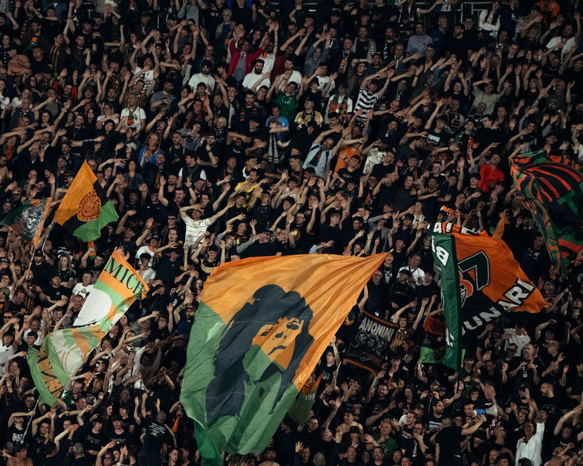 Venezia, tifa la squadra dal Messico: gli ultras gli pagano la trasferta per la gara col Lecce preview