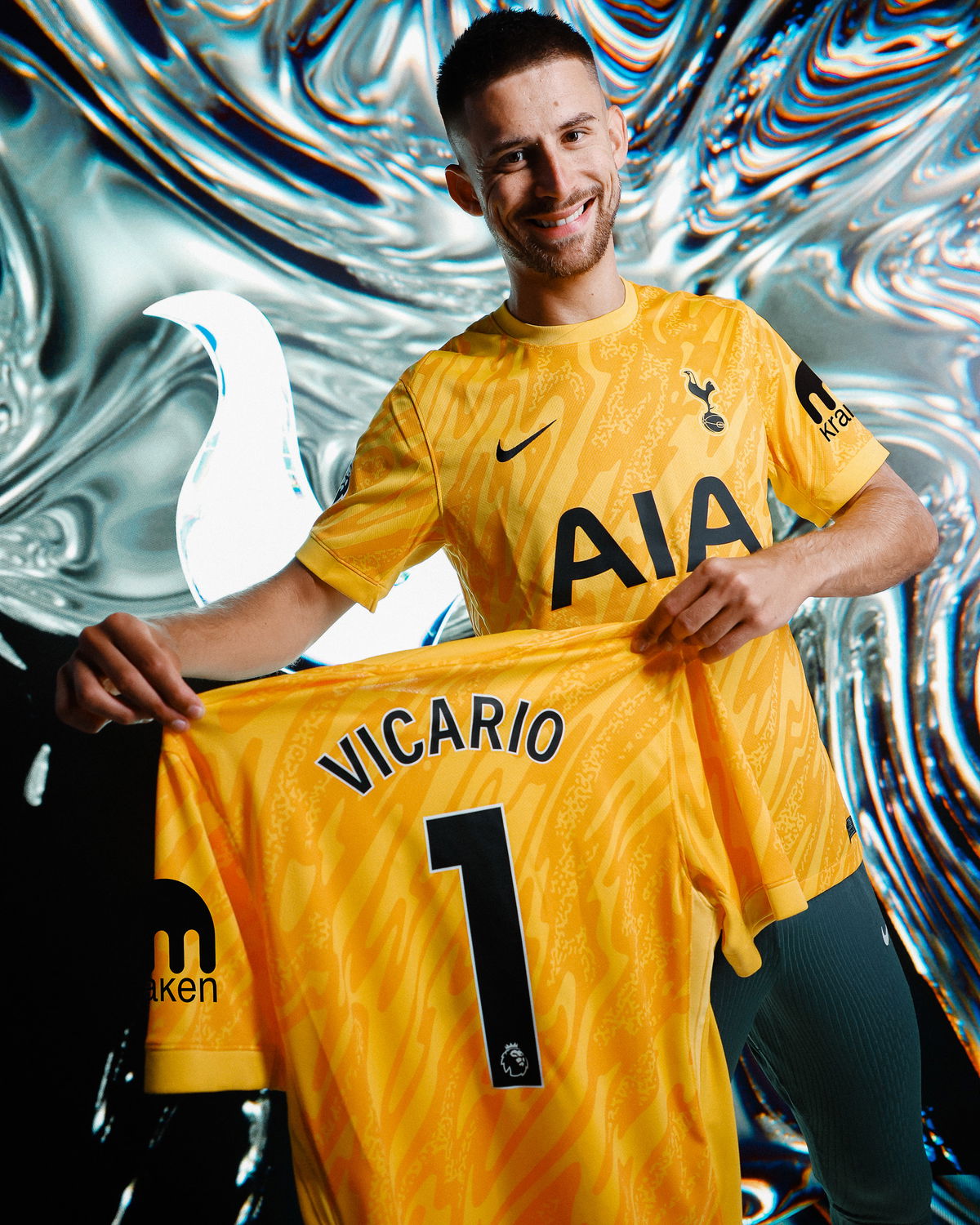 Vicario lascia la 13: è il nuovo numero 1 del Tottenham article-post