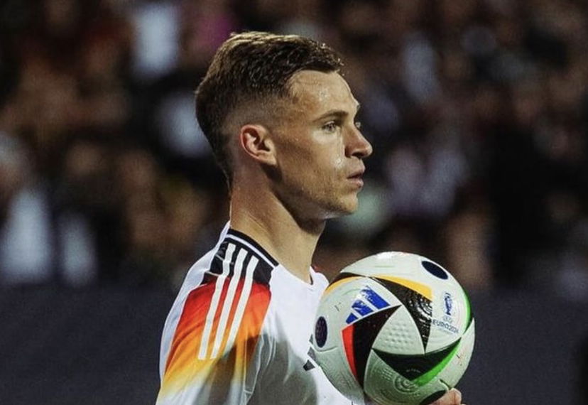 Eberl (ds Bayern): “Kimmich? Nessuno ha il posto assicurato” preview