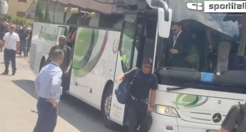 Napoli, grande entusiasmo all’arrivo della squadra a Dimaro. Il video preview
