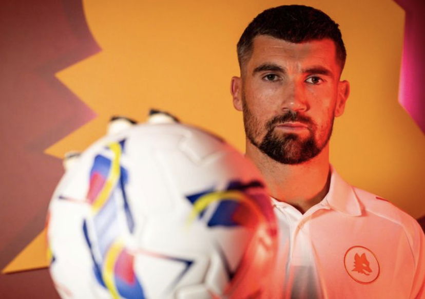 Ufficiale: Roma, ceduto il portiere Ryan al Lens preview