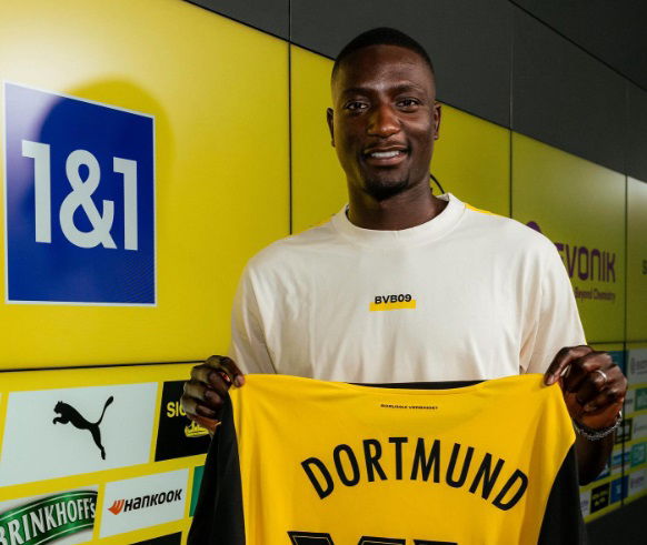 Bundesliga, il Borussia Dortmund vince in casa dell’Augsburg e sale al secondo posto preview