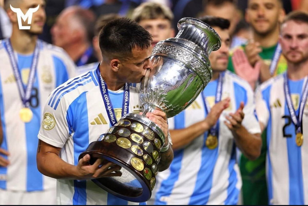 Lautaro festeggia sui social: “Bicampeones” article-post